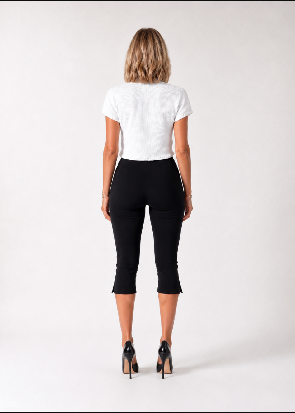 Nourius Capri Pants